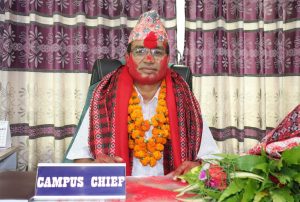 Read more about the article कैलाली बहुमुखी क्याम्पसका नवनियुक्त प्रमुख डा. लोक बहादुर बिष्टले गरे पदभार ग्रहण