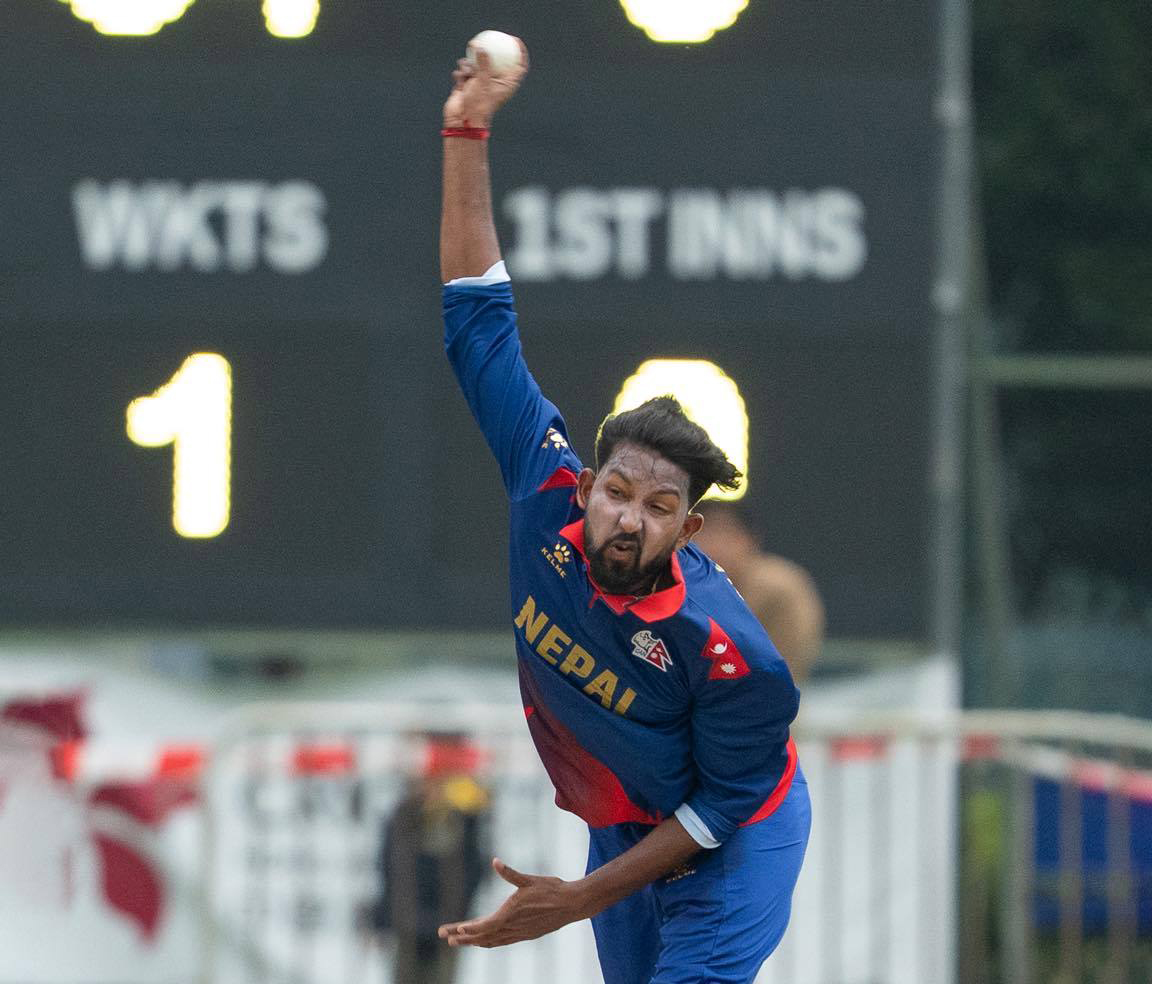 You are currently viewing पाकिस्तानविरुद्ध नेपाललाई छैटौँ सफलता, नन्दनले एकै ओभरमा दुई विकेट लिए