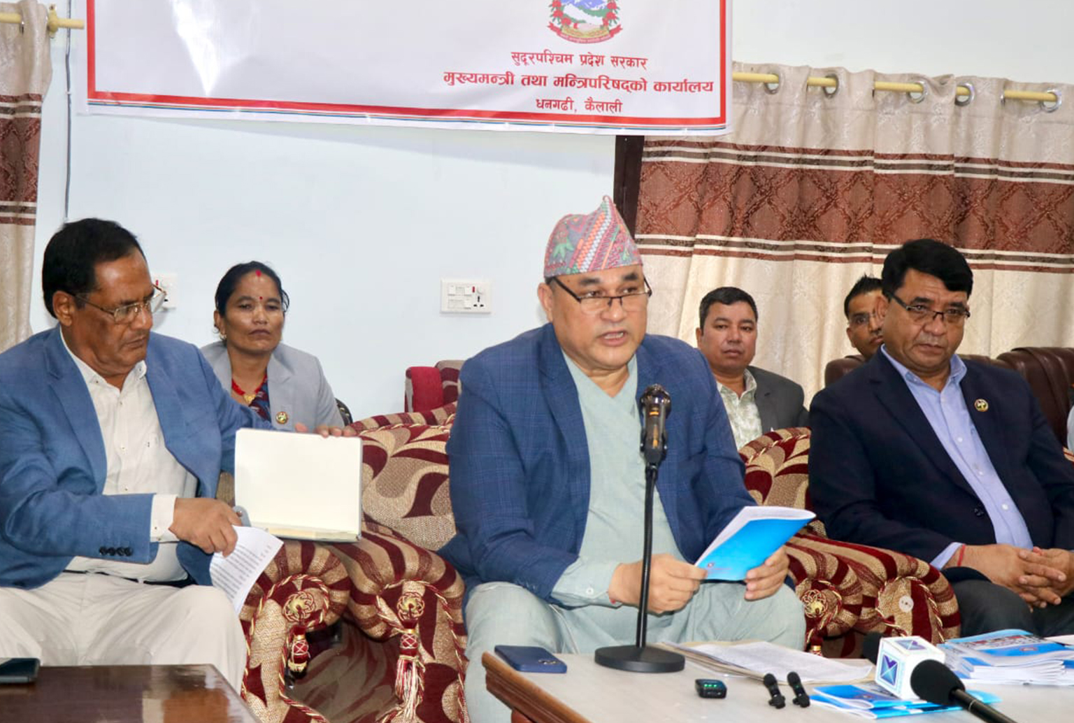 You are currently viewing शाह नेतृत्वको सरकारले एक वर्षमा बनायो ३५५ किलोमिटर सडक /@SudurpaschimGoverment