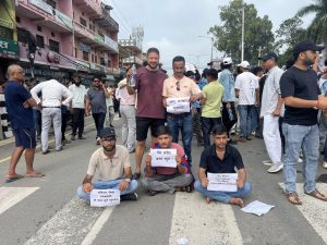 Read more about the article धनगढीमा जेनजीको आन्दोलन, मुख्यमन्त्री कार्यालय घेरियो