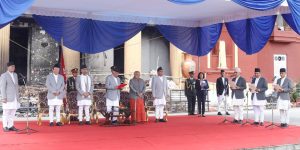 Read more about the article नवनियुक्त तीन मन्त्रीहरुद्धारा पद तथा गोपनीयताको शपथ ग्रहण