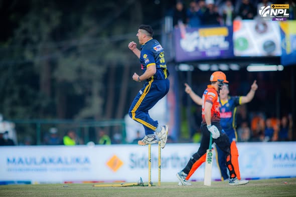 You are currently viewing रबि भुपाराको अर्धशतक प्रेरित इनिङको मद्दतमा चितवनले विराटनगरलाई दियो १७५ रनको लक्ष्य